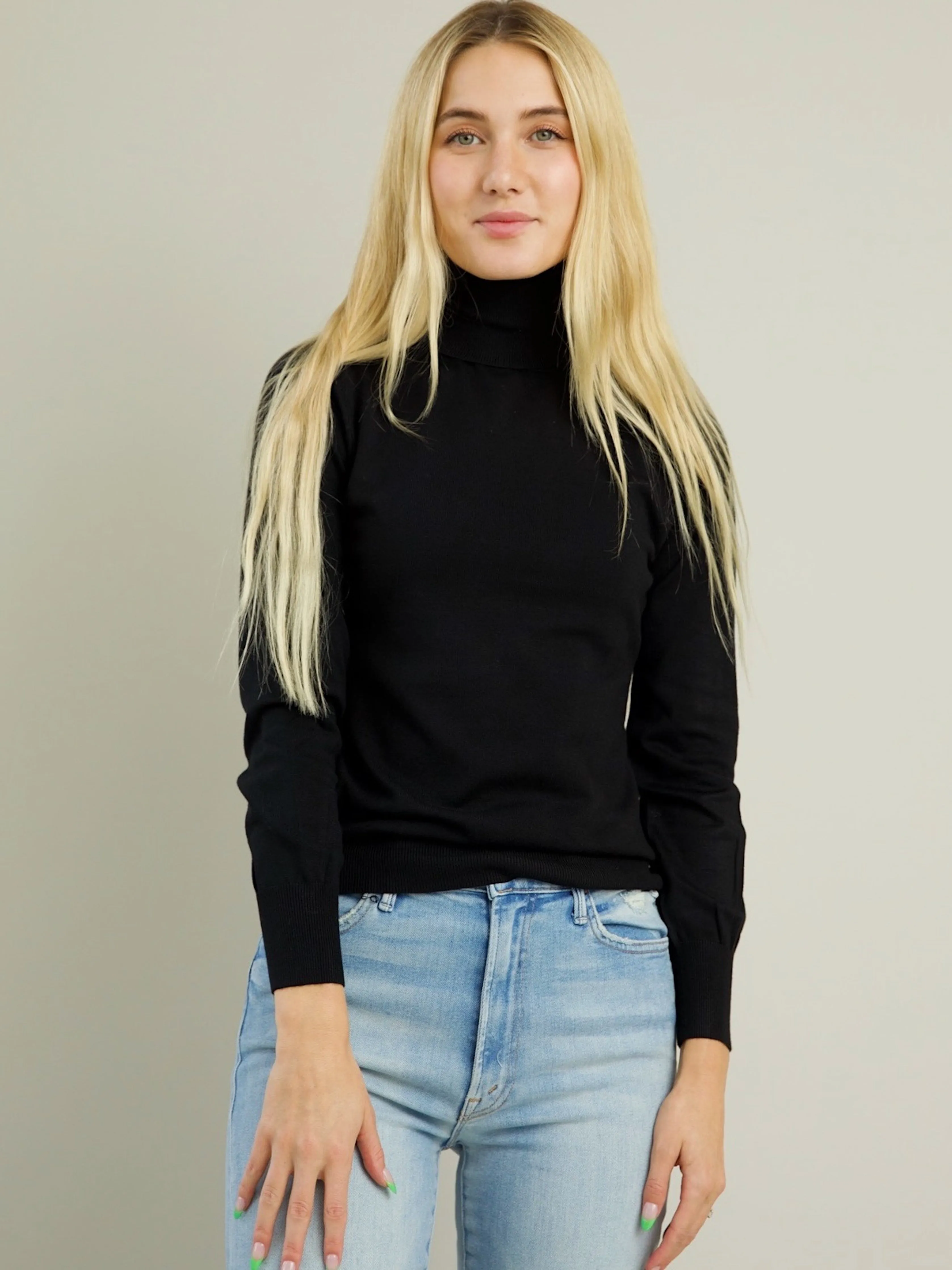 Blythe Turtleneck - Black