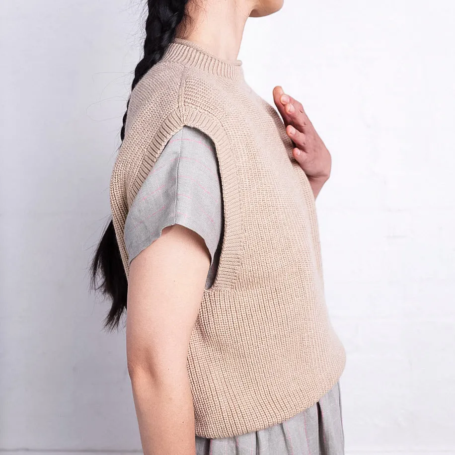 Women's Knitted Vest - 100% Merino Wool - Sand (S-XL)