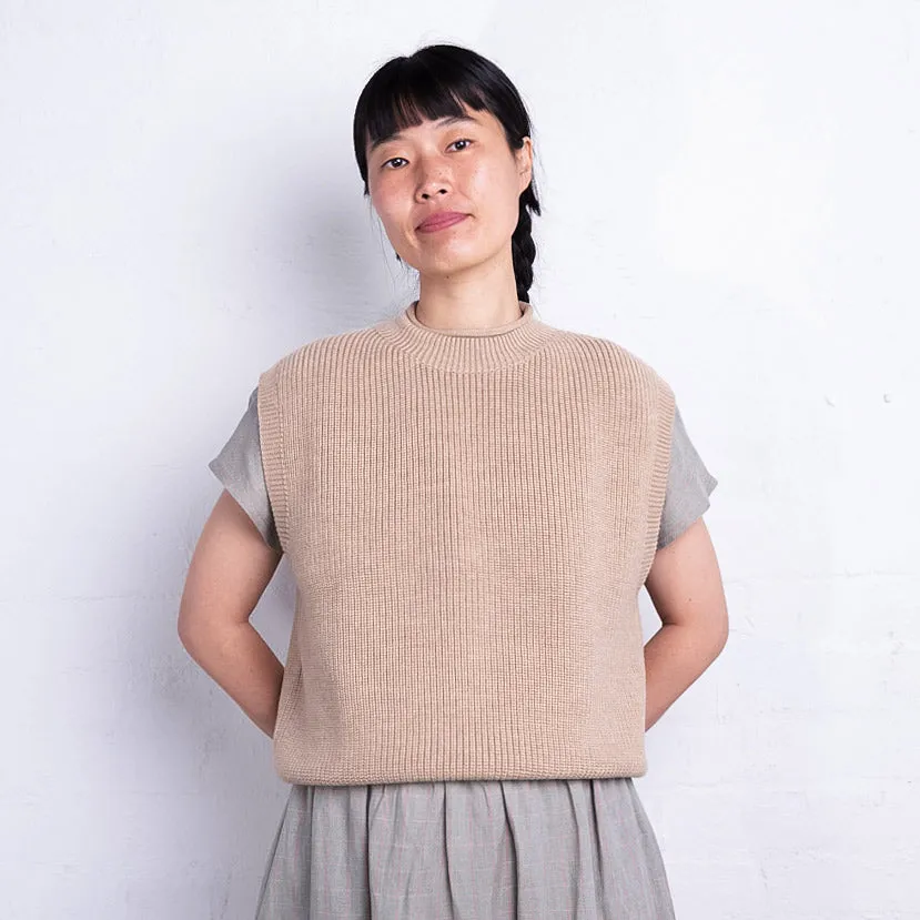 Women's Knitted Vest - 100% Merino Wool - Sand (S-XL)